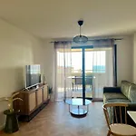 T2 Vue Apartment *