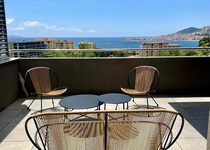 T2 Vue Αζάτσιο